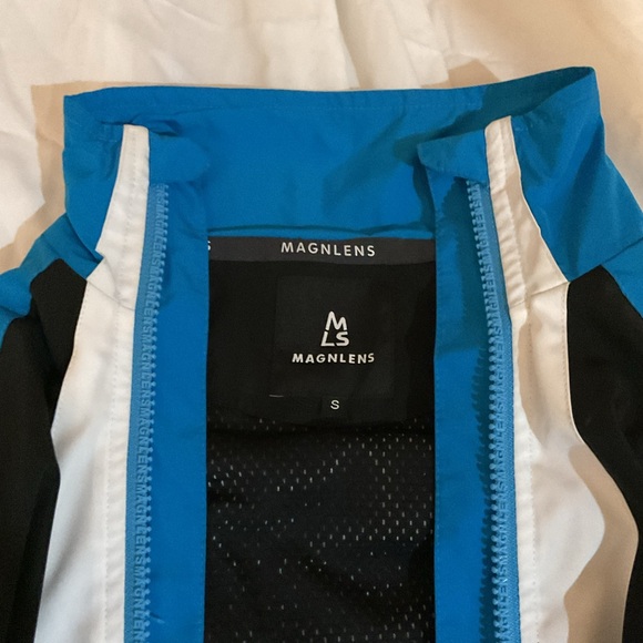 Magnlens Men’s Size S Jacket with front/side zips and logo - Picture 8 of 10